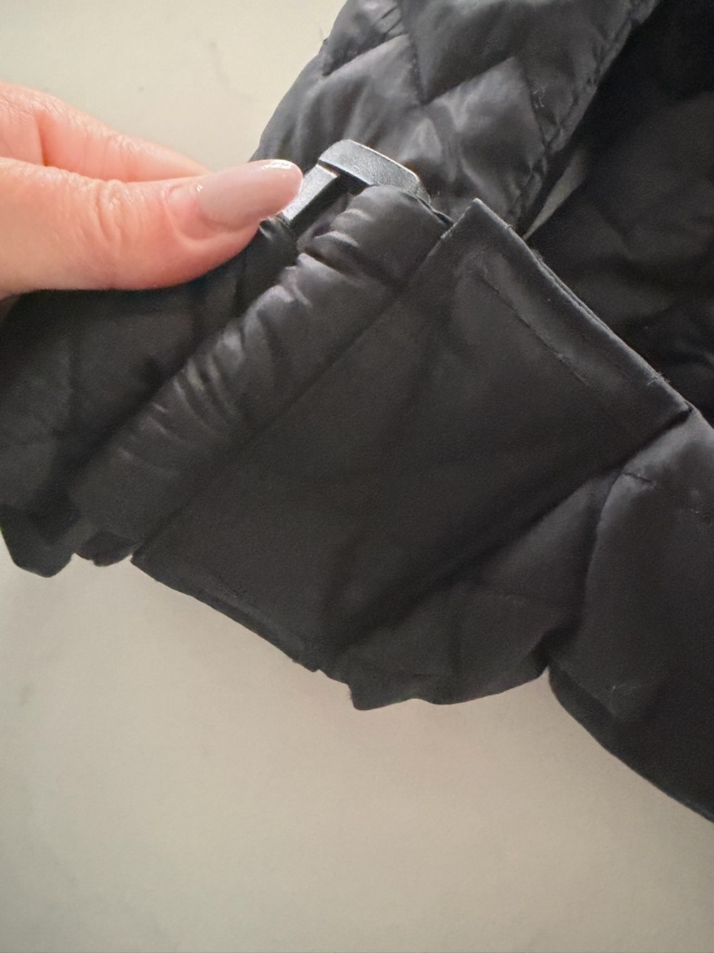 Top Paw Black Quilted Sling Pet Carrier with Pockets - Picture 7 of 11